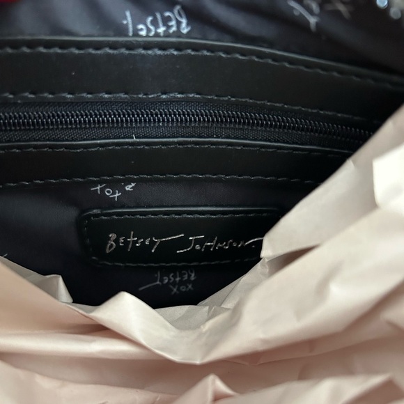 NWT-Betsy Johnson Cherry Print Baguette Shoulder Bag w/Heart Charm - Picture 7 of 7